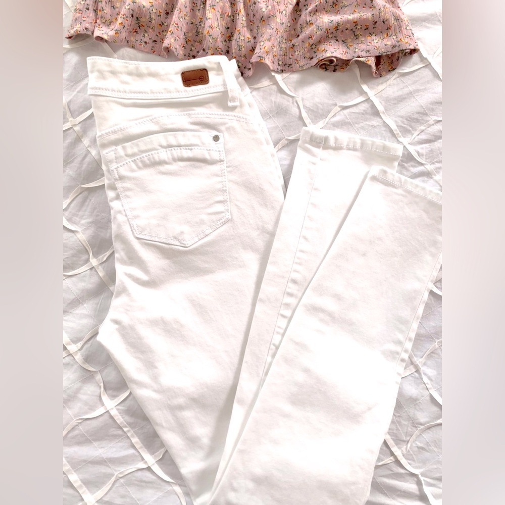 White Eva Longoria skinny jeans
